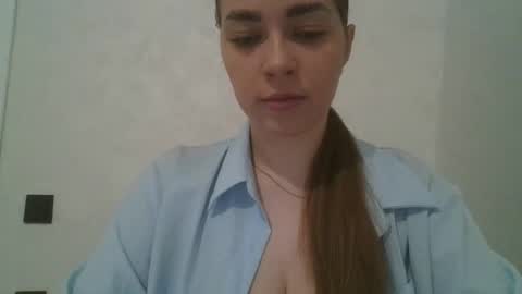 gloria954807 online show from 4, 2, 2026