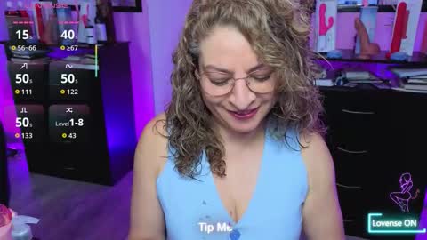 Snapshot of gloriacrespo chatting on 11, 10, 2025 gloriacrespo online show from 11, 10, 2025