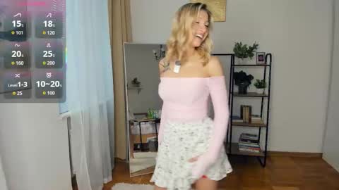 Snapshot of glossybabe_ chatting on 10, 10, 2025 Cherry online show from 10, 10, 2025