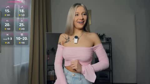 Snapshot of glossybabe_ chatting on 30, 10, 2025 Cherry online show from 30, 10, 2025