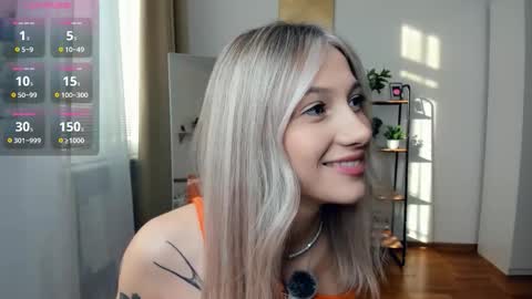 Snapshot of glossybabe_ chatting on 16, 11, 2025 Cherry online show from 16, 11, 2025