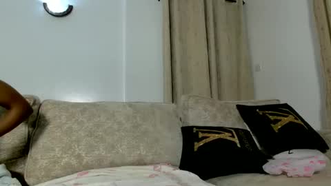 Snapshot of glossybae chatting on 20, 11, 2025 glossybae online show from 20, 11, 2025