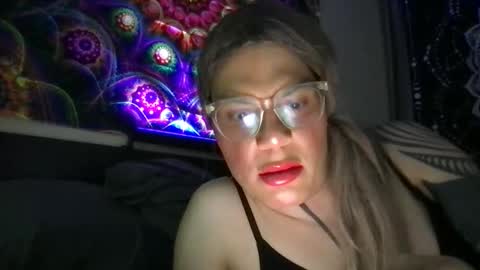 Glow Goddess online show from 16, 12, 2025