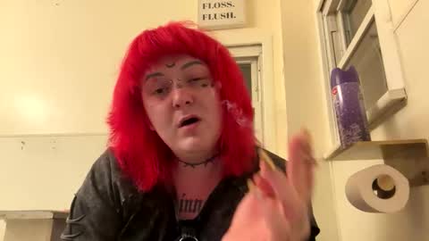 Snapshot of goddess182002 chatting on 4, 11, 2025 goddess182002 online show from 4, 11, 2025