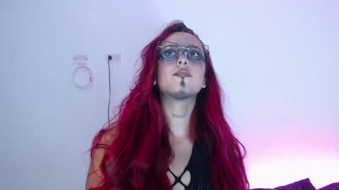 Snapshot of goddess_allison chatting on 29, 9, 2025 goddess_allison online show from 29, 9, 2025