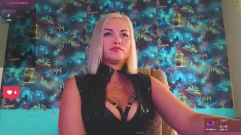 Mrs. Isabella online show from 13, 9, 2025