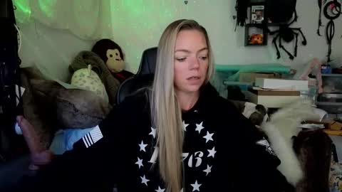 Patricia Mars           Goddess of Mars twitter thegoddessmindy online show from 22, 10, 2025