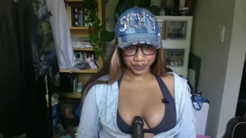Goddess Daisy Sky online show from 5, 10, 2025