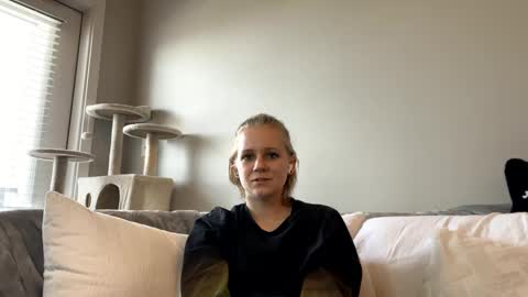 feyaa22 online show from 10, 12, 2024