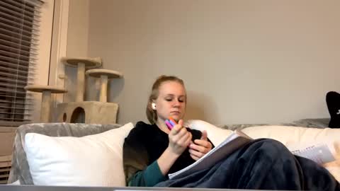 feyaa22 online show from 11, 12, 2024