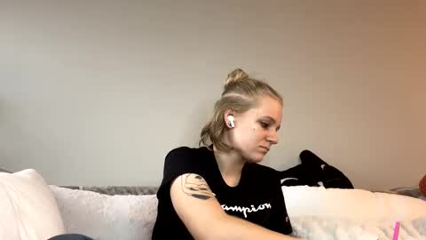 feyaa22 online show from 11, 12, 2024