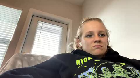 feyaa22 online show from 13, 12, 2024