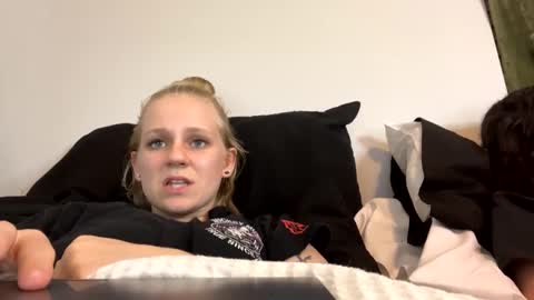 feyaa22 online show from 17, 12, 2024