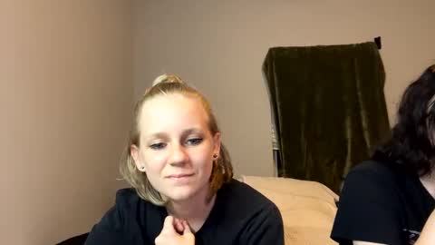 feyaa22 online show from 19, 12, 2024