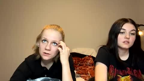 feyaa22 online show from 5, 1, 2025