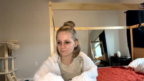 feyaa22 online show from 11, 1, 2025