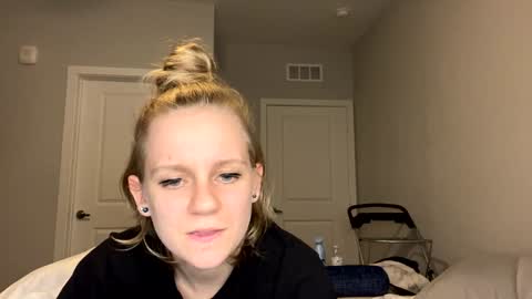 feyaa22 online show from 26, 1, 2025