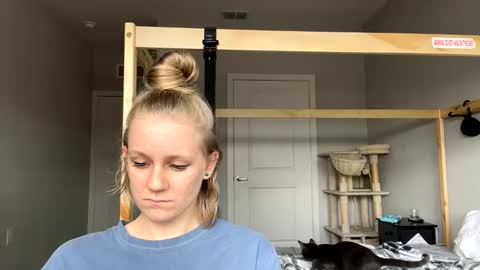 feyaa22 online show from 28, 1, 2025