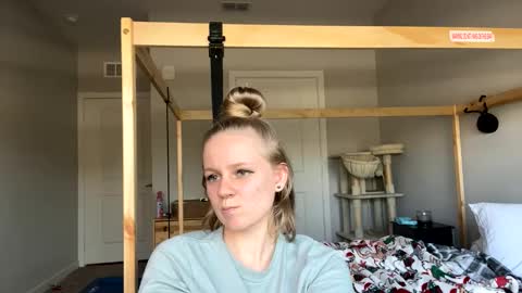 feyaa22 online show from 30, 1, 2025