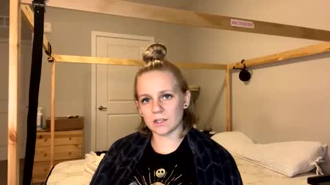 feyaa22 online show from 8, 2, 2025