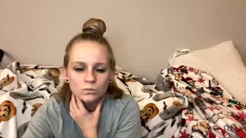 feyaa22 online show from 11, 2, 2025