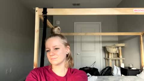 feyaa22 online show from 11, 2, 2025