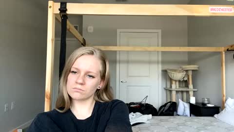 feyaa22 online show from 13, 2, 2025