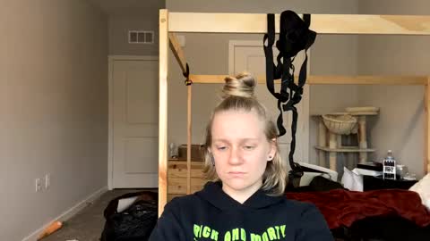 feyaa22 online show from 24, 2, 2025