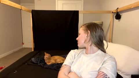 feyaa22 online show from 27, 2, 2025