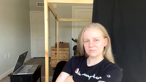 feyaa22 online show from 2, 3, 2025