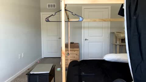 feyaa22 online show from 6, 3, 2025