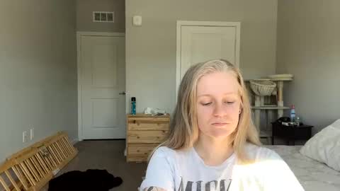 feyaa22 online show from 11, 3, 2025