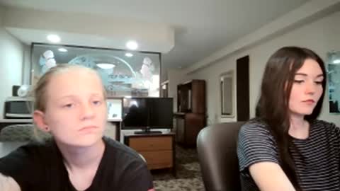 feyaa22 online show from 26, 9, 2025