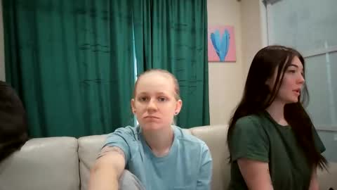 feyaa22 online show from 11, 2, 2026