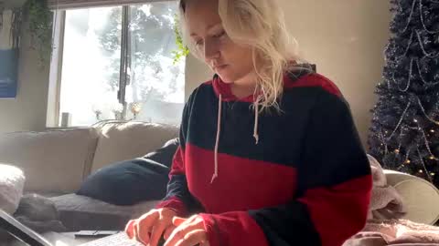 GoddessMayvn online show from 19, 12, 2024