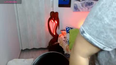  Naih Reyes online show from 13, 10, 2025