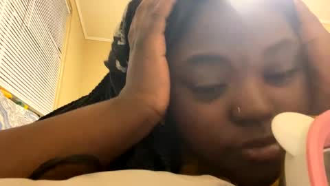 goddessnyia online show from 3, 2, 2025