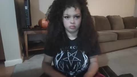 Snapshot of goddessprincessempressqueen chatting on 17, 11, 2025 goddessprincessempressqueen online show from 17, 11, 2025