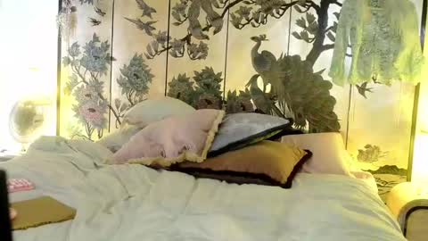 Snapshot of goddesssherry00 chatting on 9, 2, 2026 Goddess Sherry online show from 9, 2, 2026