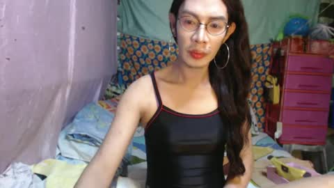 KENNY DOLL online show from 2, 1, 2025