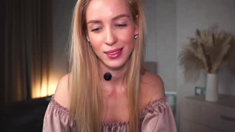 Snapshot of gold_blond chatting on 23, 1, 2025 Olivia online show from 23, 1, 2025