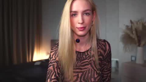 Snapshot of gold_blond chatting on 18, 2, 2025 Olivia online show from 18, 2, 2025
