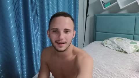 Snapshot of golden_boyyy21 chatting on 10, 9, 2025 Golden boyyy21 online show from 10, 9, 2025