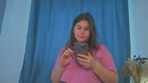 Leila online show from 4, 2, 2026