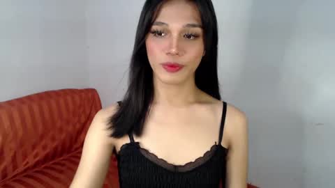 Lily is Gold online show from 3, 2, 2025