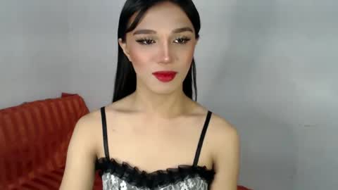 Lily is Gold online show from 6, 2, 2025