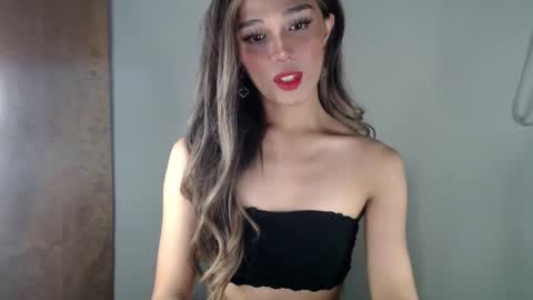 Lily is Gold online show from 2, 3, 2025