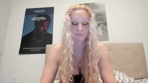 goldiethelight online show from 4, 12, 2025