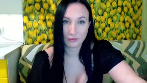 Snapshot of goldmoonn chatting on 11, 2, 2025 goldmoonn online show from 11, 2, 2025