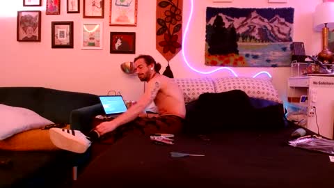 Snapshot of goldxxxstar chatting on 2, 1, 2025 GOLDXSTAR online show from 2, 1, 2025